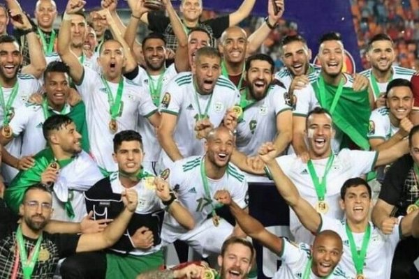 القنوات الناقلة لمباراة الجزائر وهولندا 2026 وموعد القمة الودية قبل كأس العالم