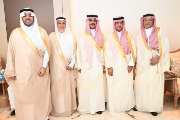 معدي الهاجري يحتفل بزواج نجله فيصل بحضور كبار رجال الأعمال ووجهاء المجتمع
