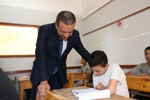محافظ المنوفية يحيل مدير الإدارة التعليمية ببركة السبع ومدير مدرسة للتحقيق