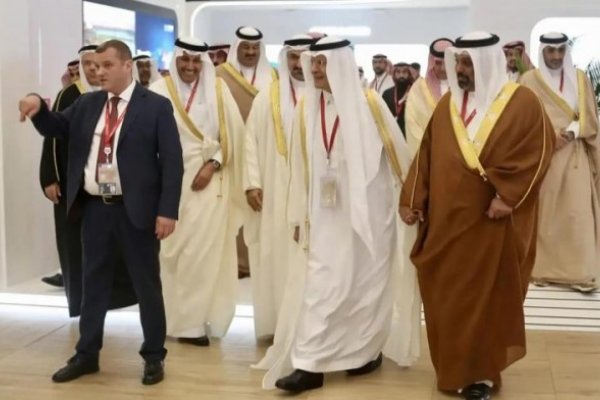 وزير المالية والاقتصاد الوطني بمملكة البحرين يترأس الوفد البحريني في أعمال منتدى سان بطرسبورغ الاقتصادي الدولي 2026