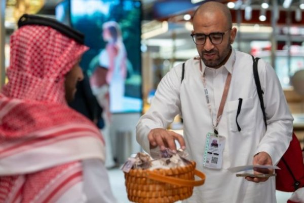 مطار الملك عبدالعزيز الدولي يواصل لمرحلة مغادرة الحجاج وسط منظومة من الخدمات