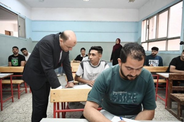 محافظ الغربية يتفقد لجان الدبلومات الفنية ويؤكد دعم الطلاب ومستقبلهم