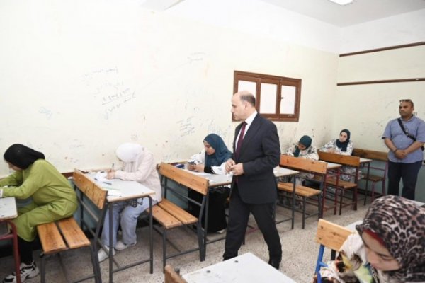 محافظ الغربية يتفقد لجان الدبلومات الفنية ويؤكد دعم الطلاب ومستقبلهم