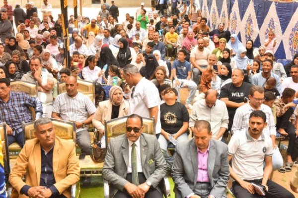 محافظ أسيوط يشهد احتفالية ختام الأنشطة الطلابية وتكريم المتفوقين بمدارس ناصر