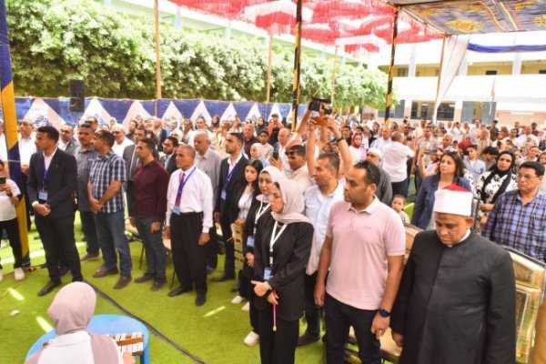 محافظ أسيوط يشهد احتفالية ختام الأنشطة الطلابية وتكريم المتفوقين بمدارس ناصر
