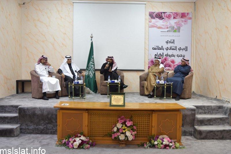 Photo of “الحارثي” في “أدبي الطائف”: أتيت لأستفزّ الحضور لسماع نقدهم حول أكاديمية الشعر العربي