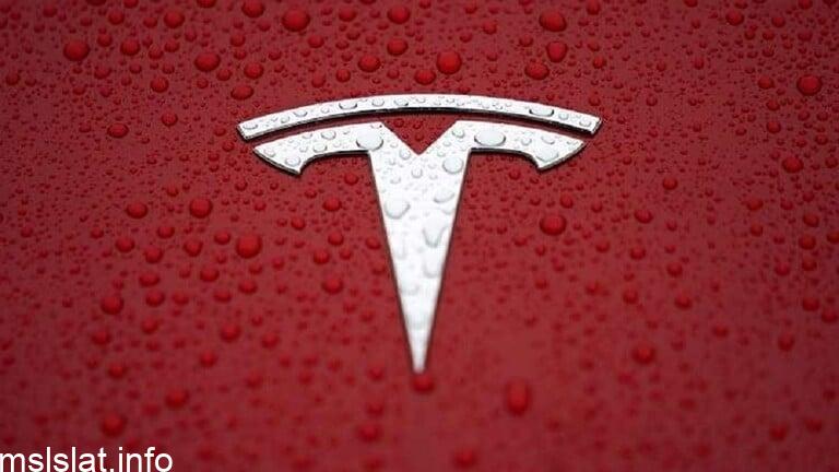 Photo of تسلا تعرض كواليس تصنيع أجهزة التنفس الاصطناعي من قطع غيار سياراتها